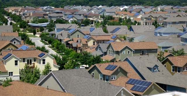 solar-powered-homes-neighborhood